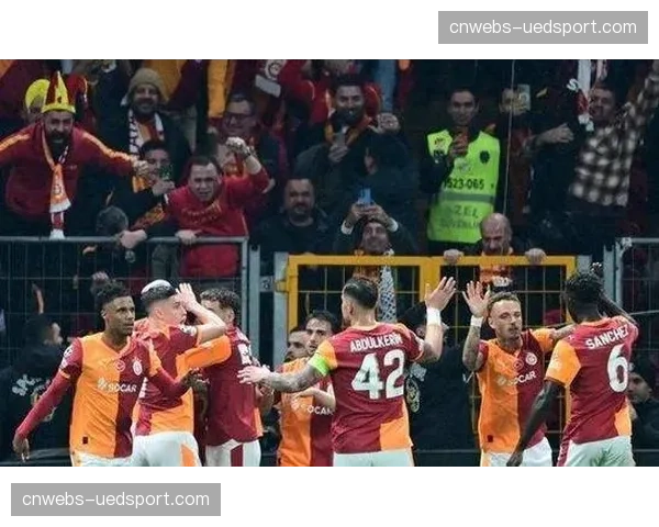 球场暴力抬头:本赛季意甲已发生十余起大规模球迷冲突事件 球场暴力抬头:本赛季意甲已发生十余起大规模球迷冲突事件