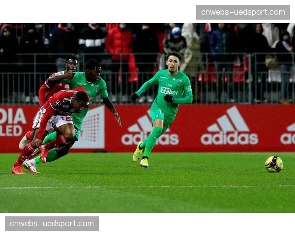 南特主场1-1战平布雷斯特，保级希望渺茫